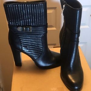 VINCE CAMUTO ANKLE BOOTS 4" HEELS